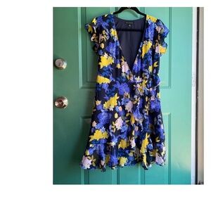 Banana Republic size 4 beautiful spring summer dress